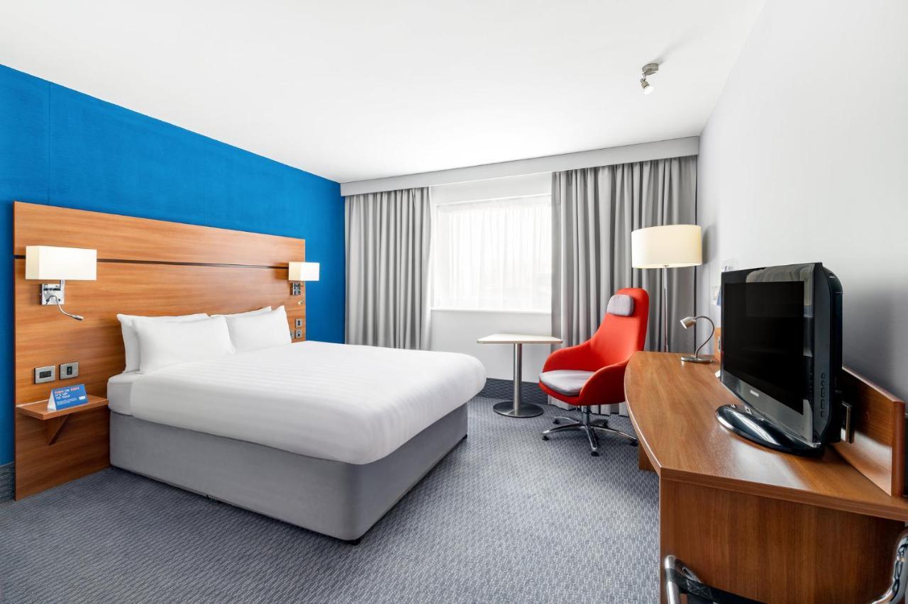 Express By Ihg Hotel 3*